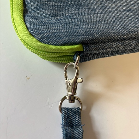 BUBM 3 Layer Electronics & Travel Organizer for Tablet cords electronics NWOT - Picture 9 of 14